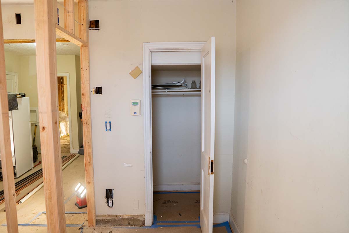 Small aparment bedroom under construction